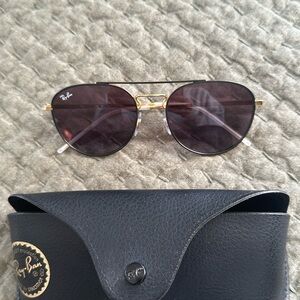 Ray Ban Aviator Style Sunglasses